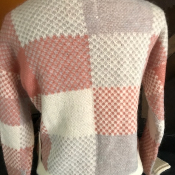 NWT Abercrombie & Fitch Sweater XS - Picture 3 of 4